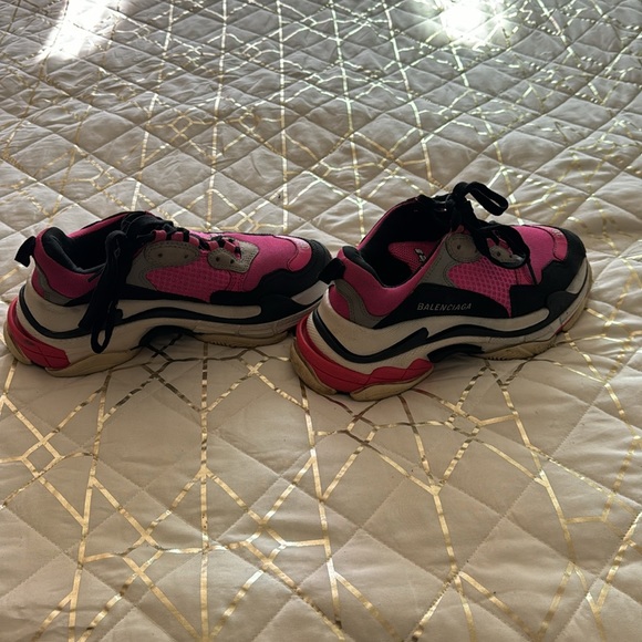 Authentic Balenciaga triple sneaker size 8 - Picture 11 of 17